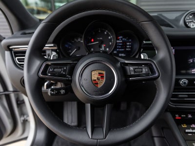2026 Porsche Macan AWD