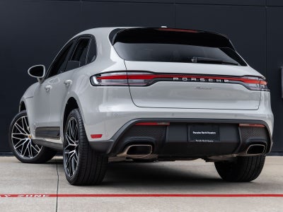 2026 Porsche Macan AWD