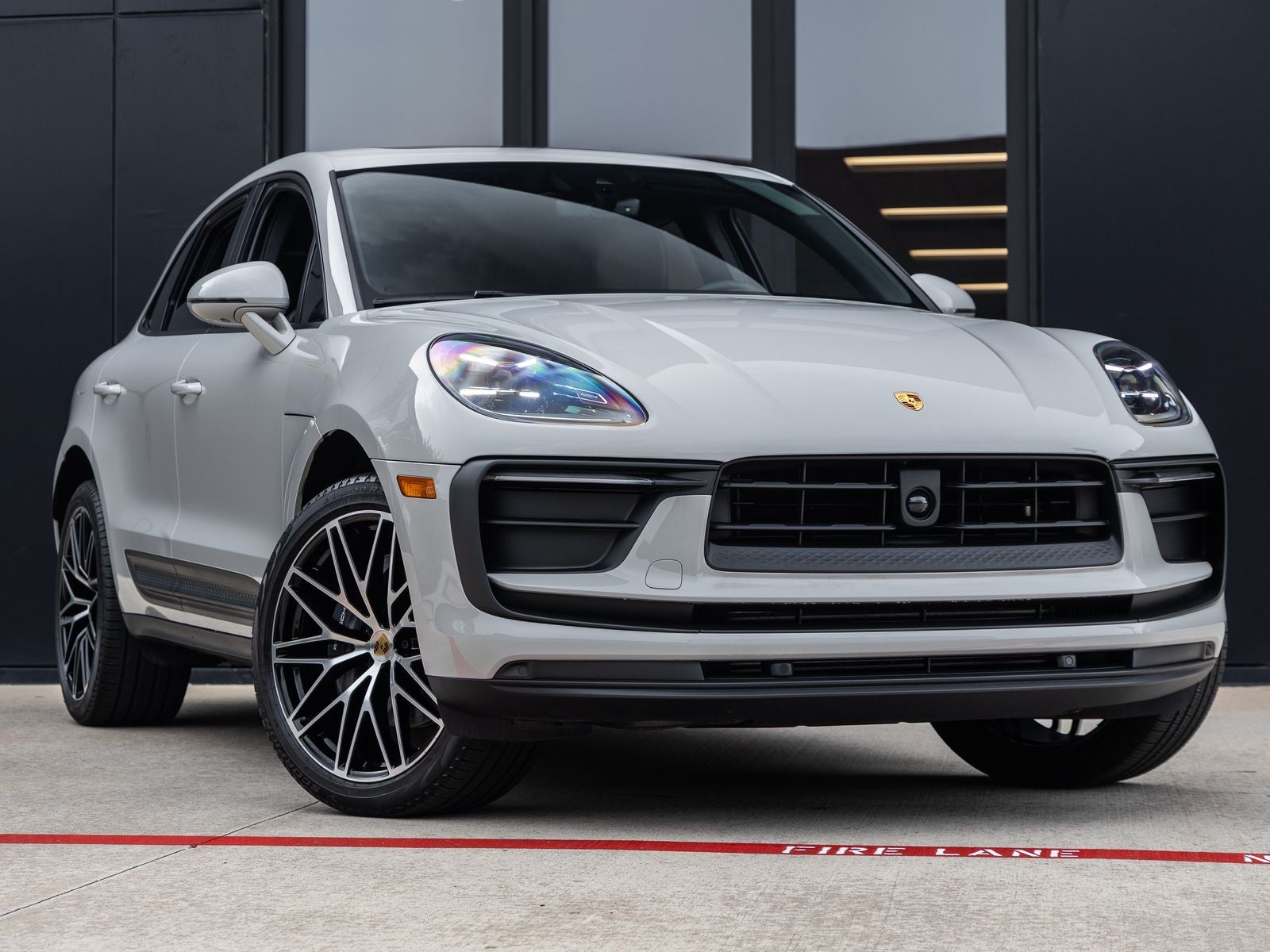 2026 Porsche Macan AWD