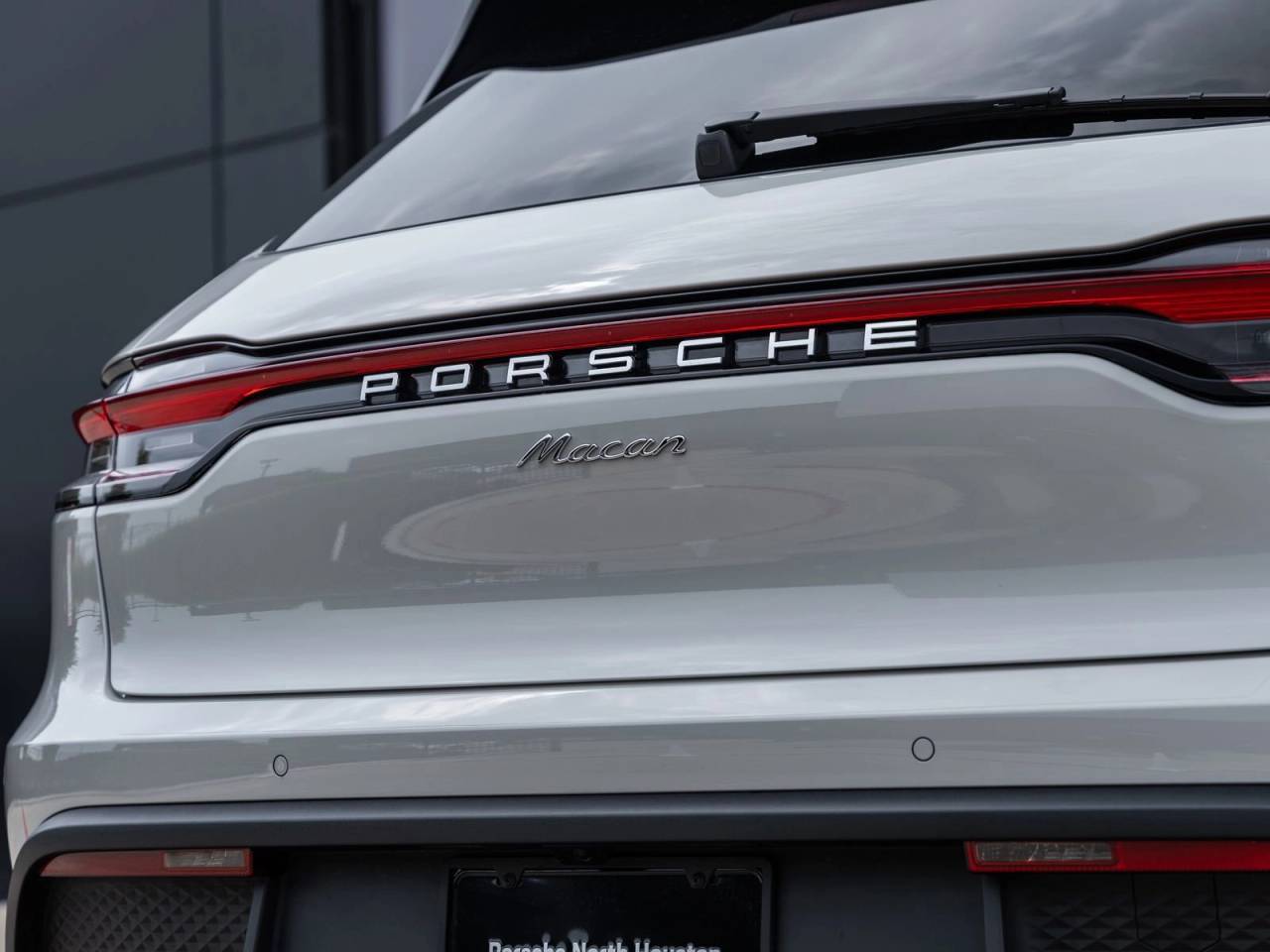 2026 Porsche Macan AWD