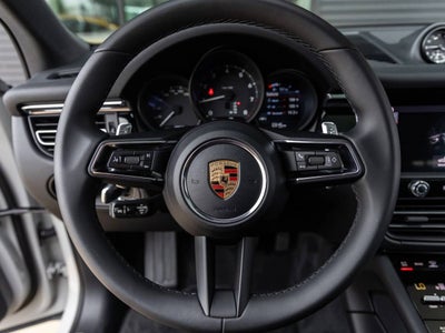 2026 Porsche Macan AWD