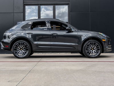 2026 Porsche Macan Macan