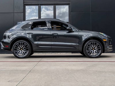 2026 Porsche Macan Macan