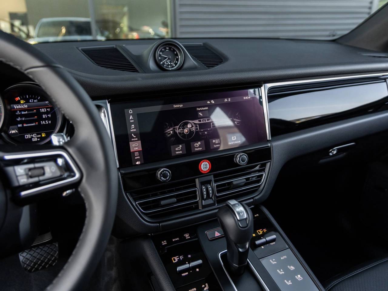 2026 Porsche Macan Macan