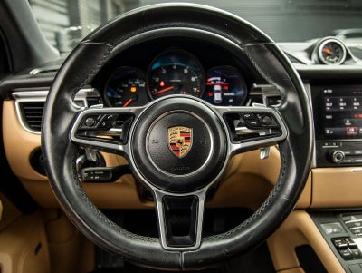 2017 Porsche Macan Macan