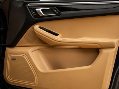 2017 Porsche Macan Macan