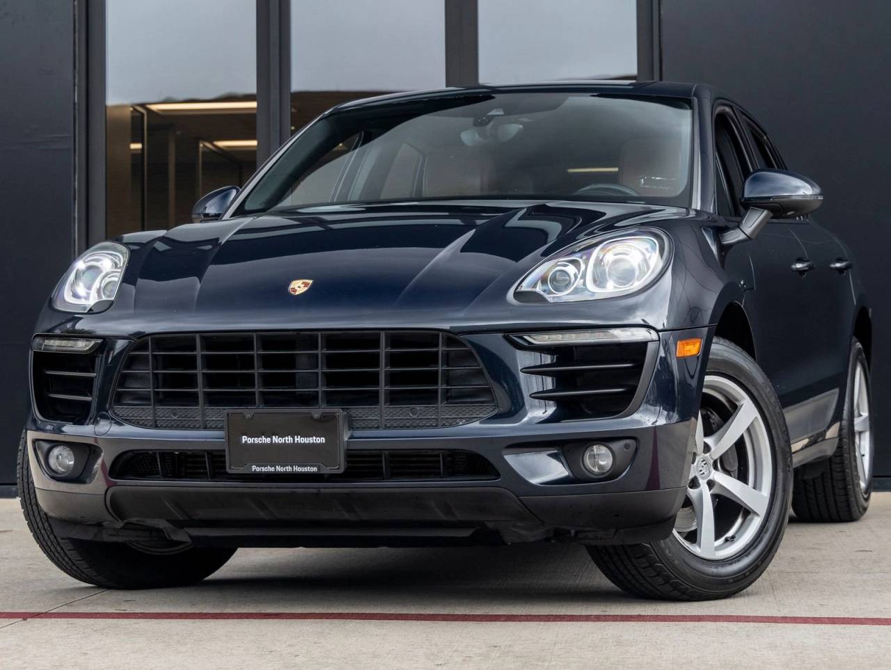 2017 Porsche Macan Macan
