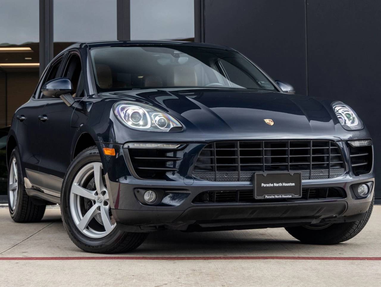 2017 Porsche Macan Macan