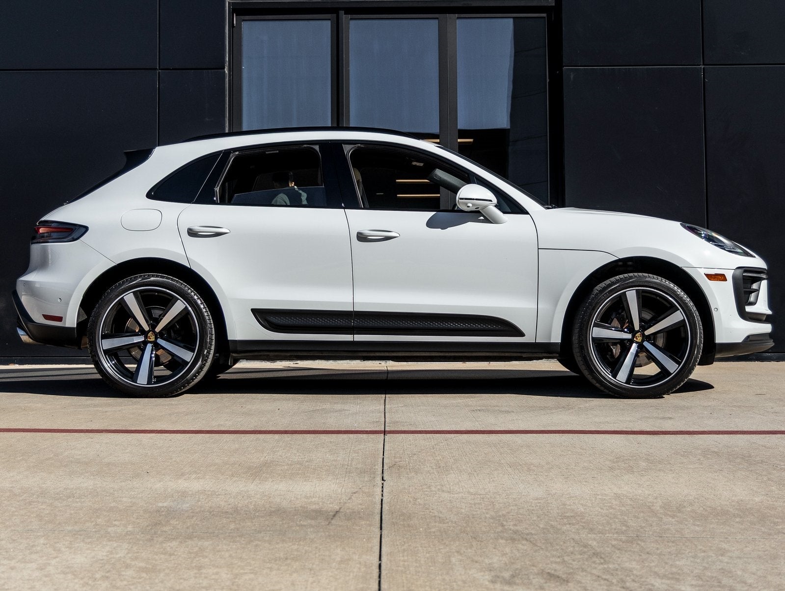 2023 Porsche Macan Macan (MY23)