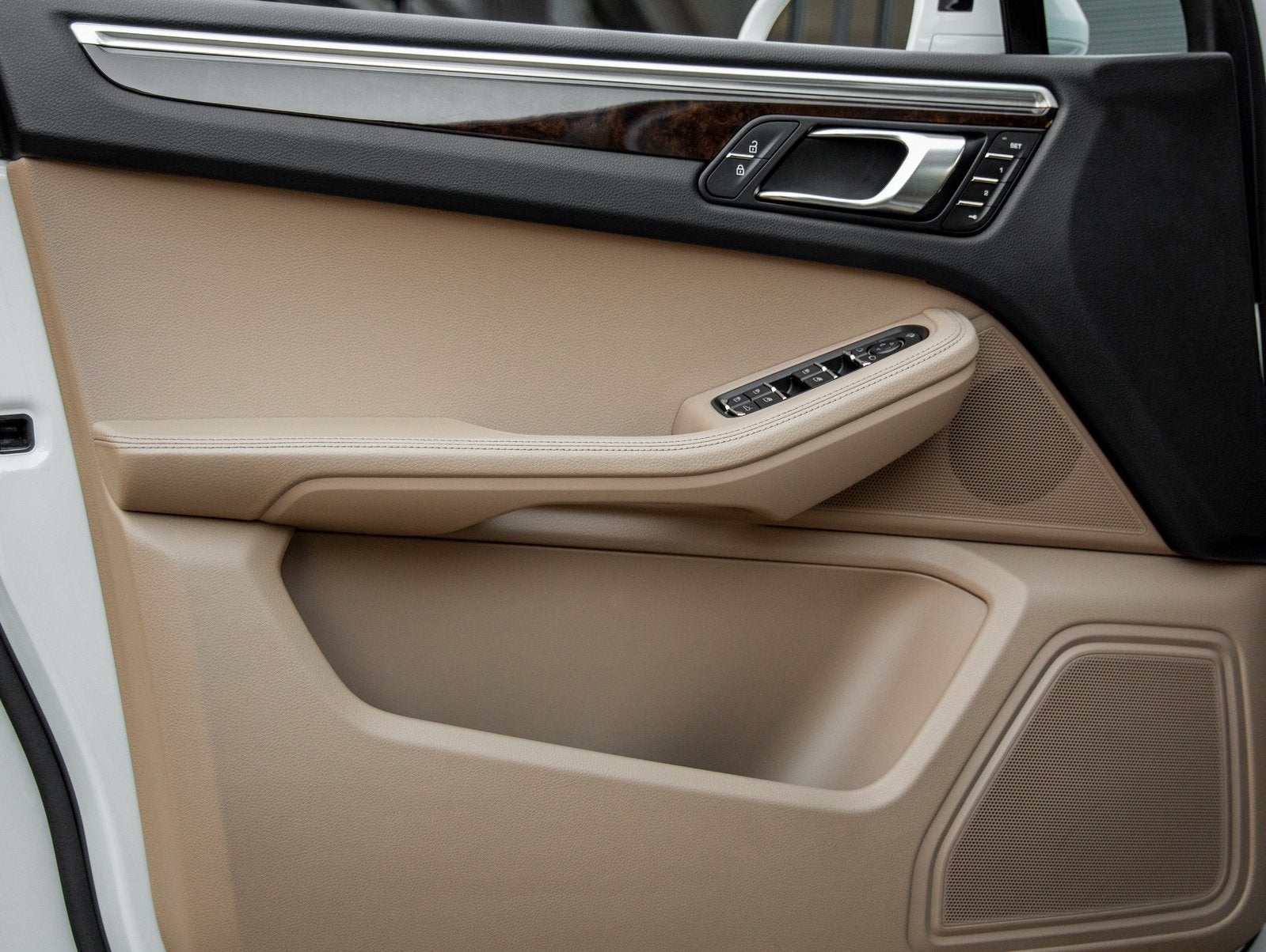 2023 Porsche Macan Macan (MY23)