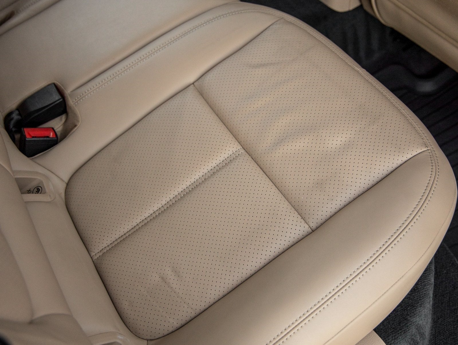 2023 Porsche Macan Macan (MY23)