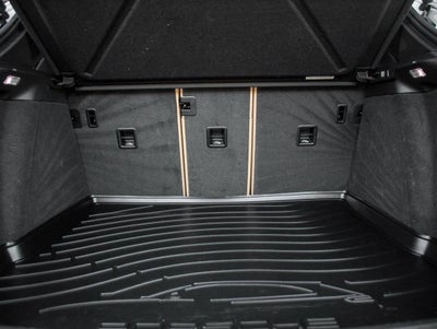 2023 Porsche Macan Macan (MY23)