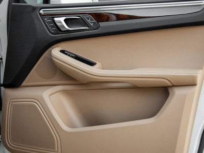 2023 Porsche Macan Macan (MY23)