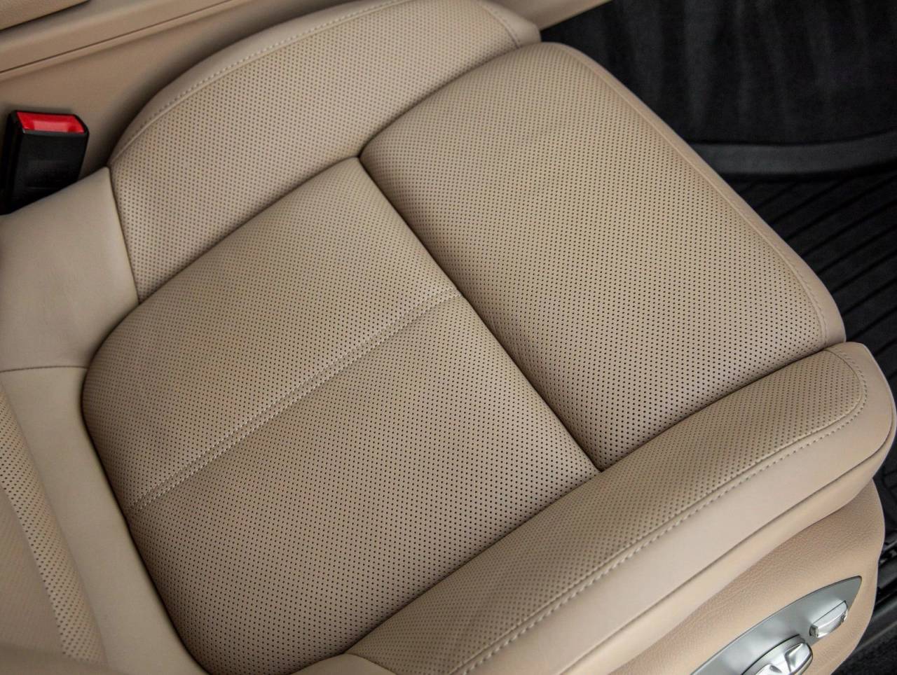 2023 Porsche Macan Macan (MY23)