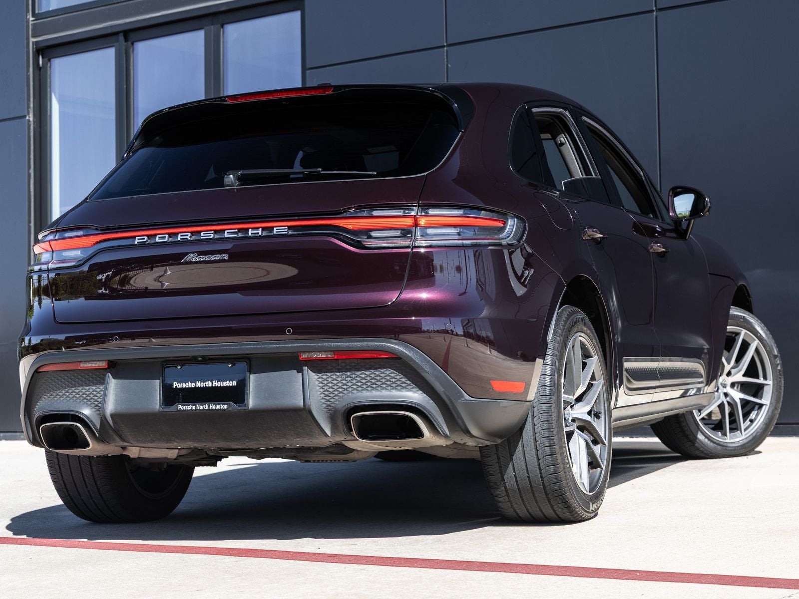 2023 Porsche Macan Macan (MY23)