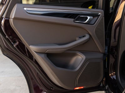 2023 Porsche Macan Macan (MY23)