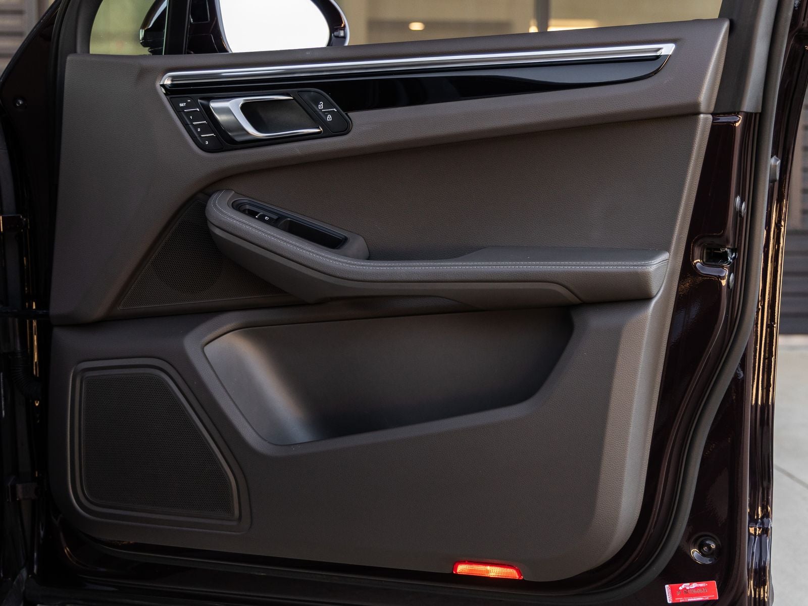 2023 Porsche Macan Macan (MY23)