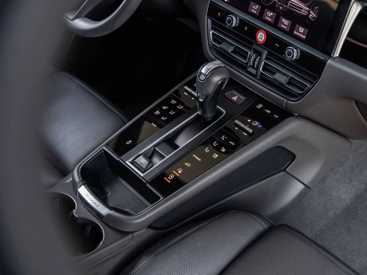 2023 Porsche Macan Macan (MY23)