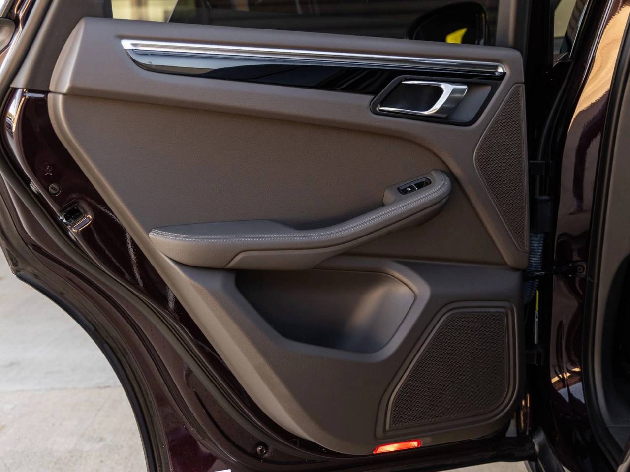 2023 Porsche Macan Macan (MY23)