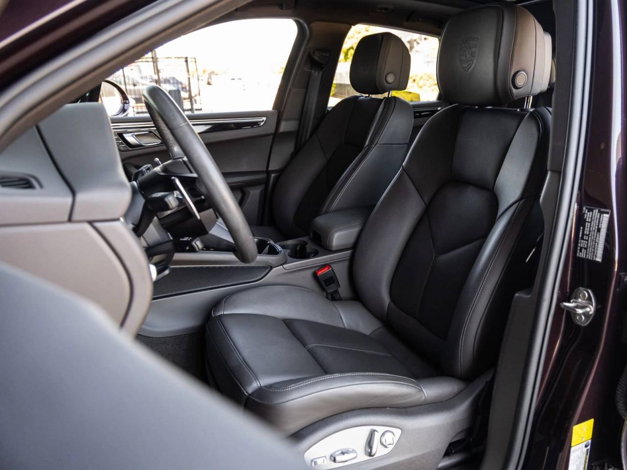 2023 Porsche Macan Macan (MY23)