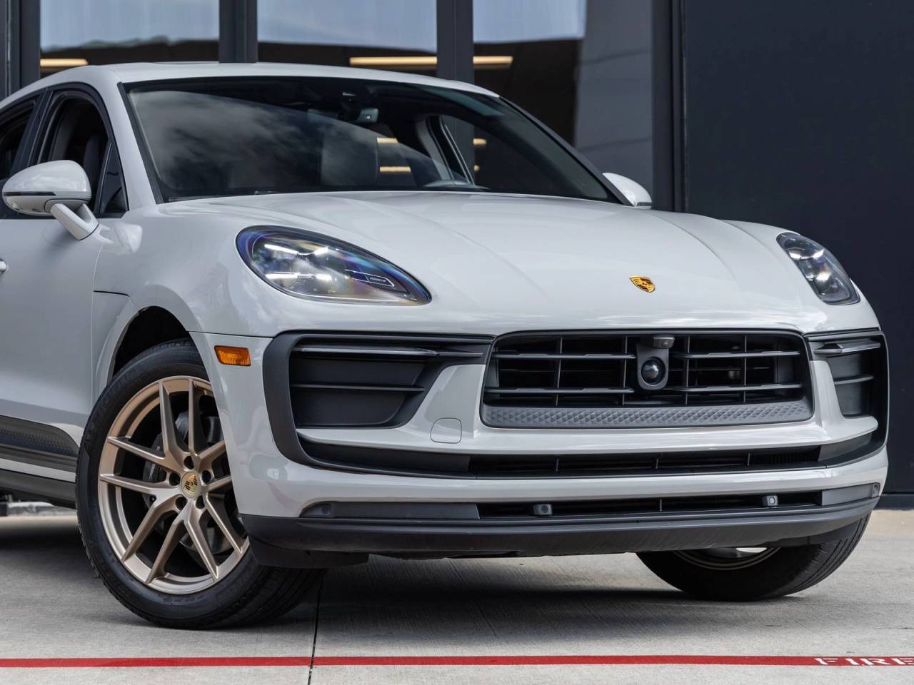 2023 Porsche Macan Macan