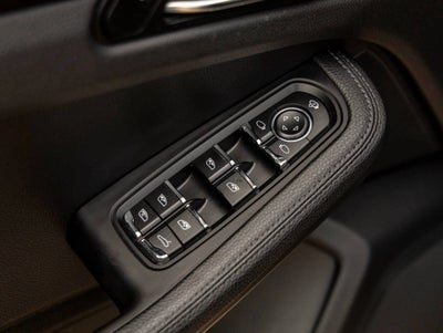 2023 Porsche Macan Macan (MY23)