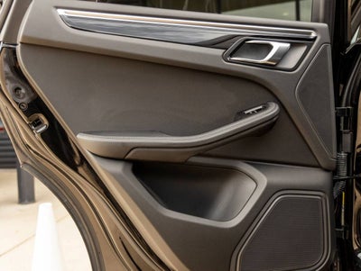 2023 Porsche Macan Macan (MY23)