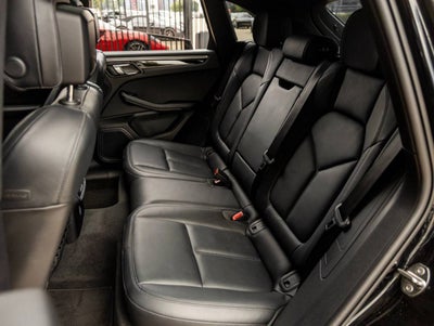 2023 Porsche Macan Macan (MY23)
