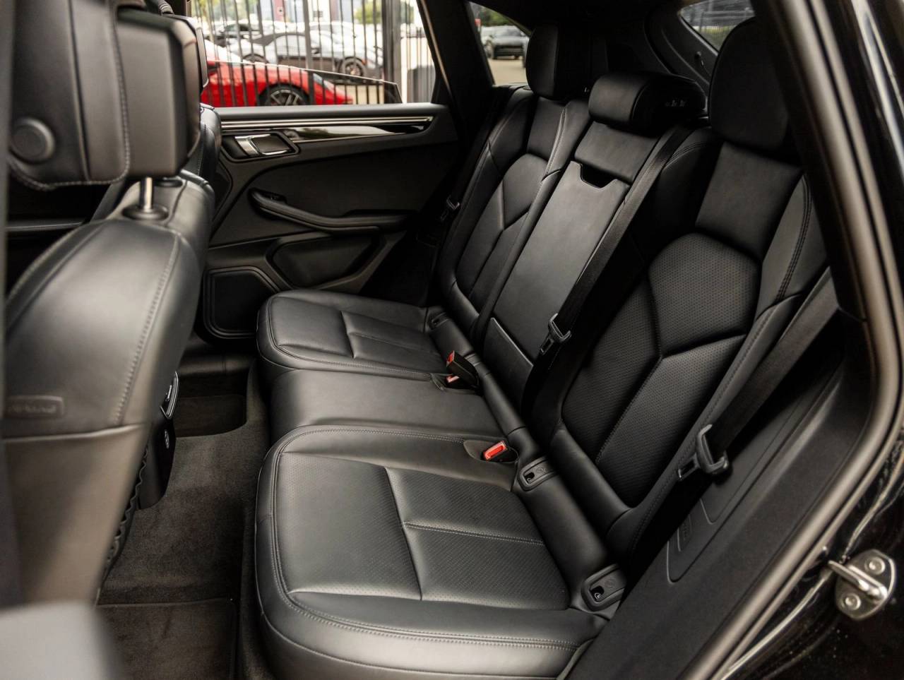 2023 Porsche Macan Macan (MY23)