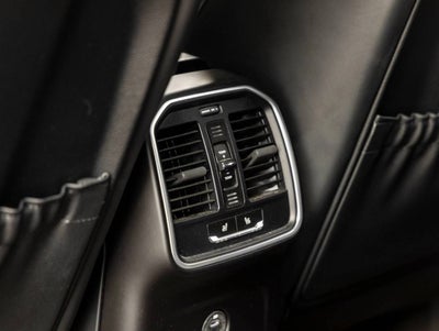 2023 Porsche Macan Macan (MY23)