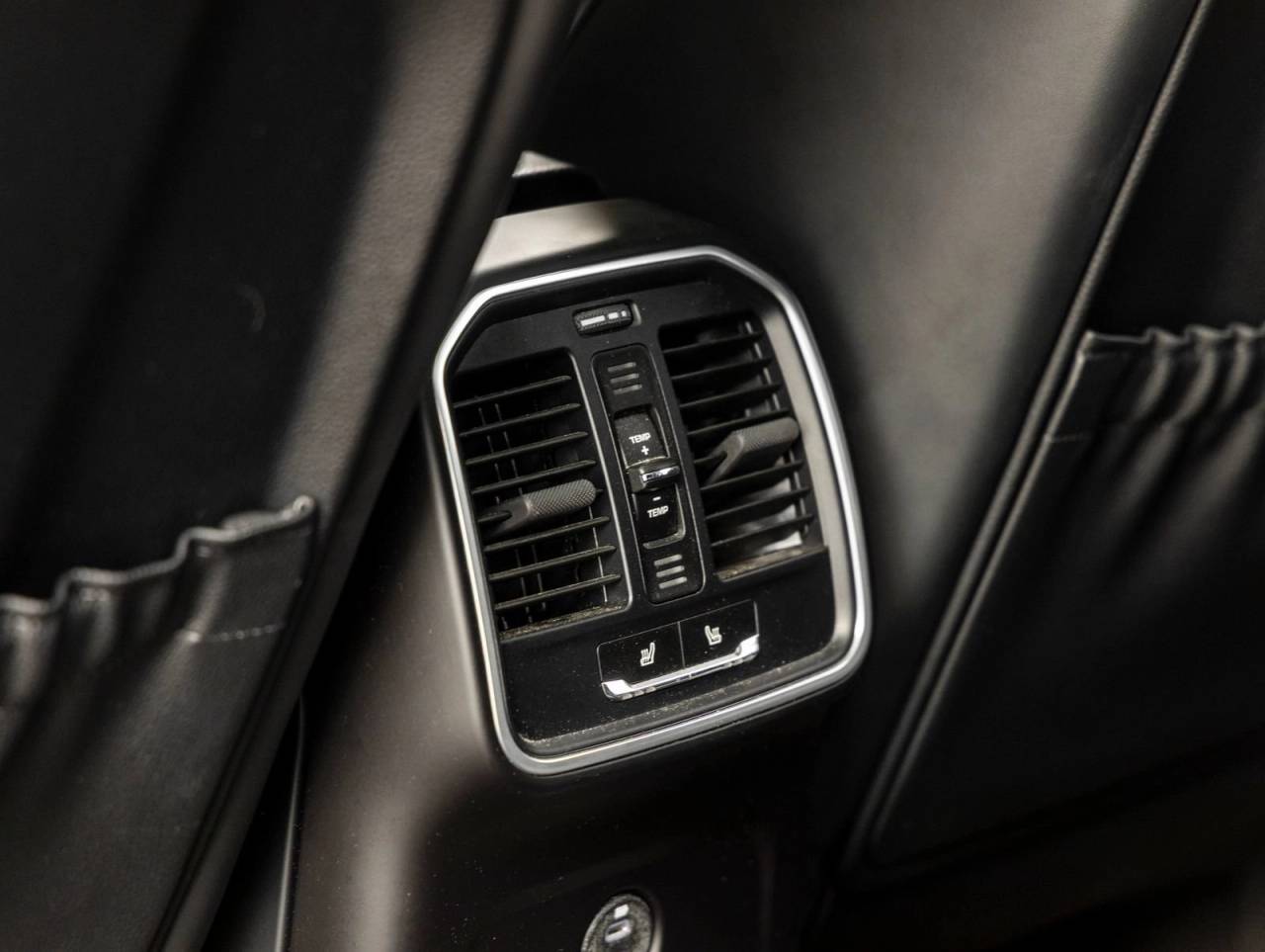 2023 Porsche Macan Macan (MY23)