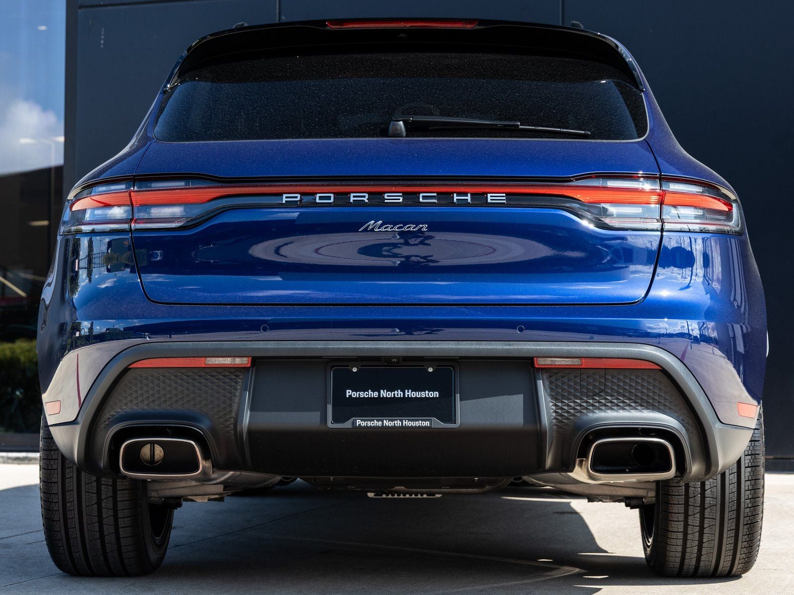 2025 Porsche Macan AWD