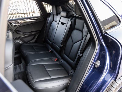 2025 Porsche Macan AWD