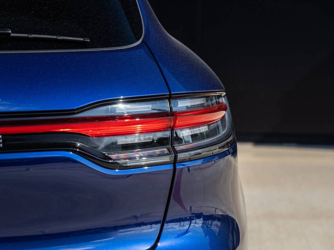 2025 Porsche Macan AWD