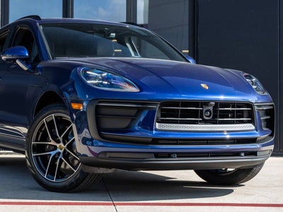 2025 Porsche Macan AWD