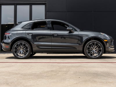 2026 Porsche Macan Base