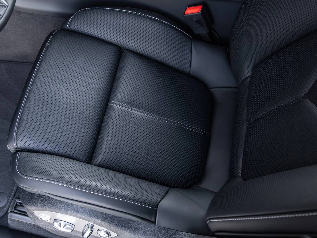 2026 Porsche Macan Macan T