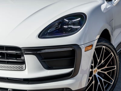 2026 Porsche Macan Macan