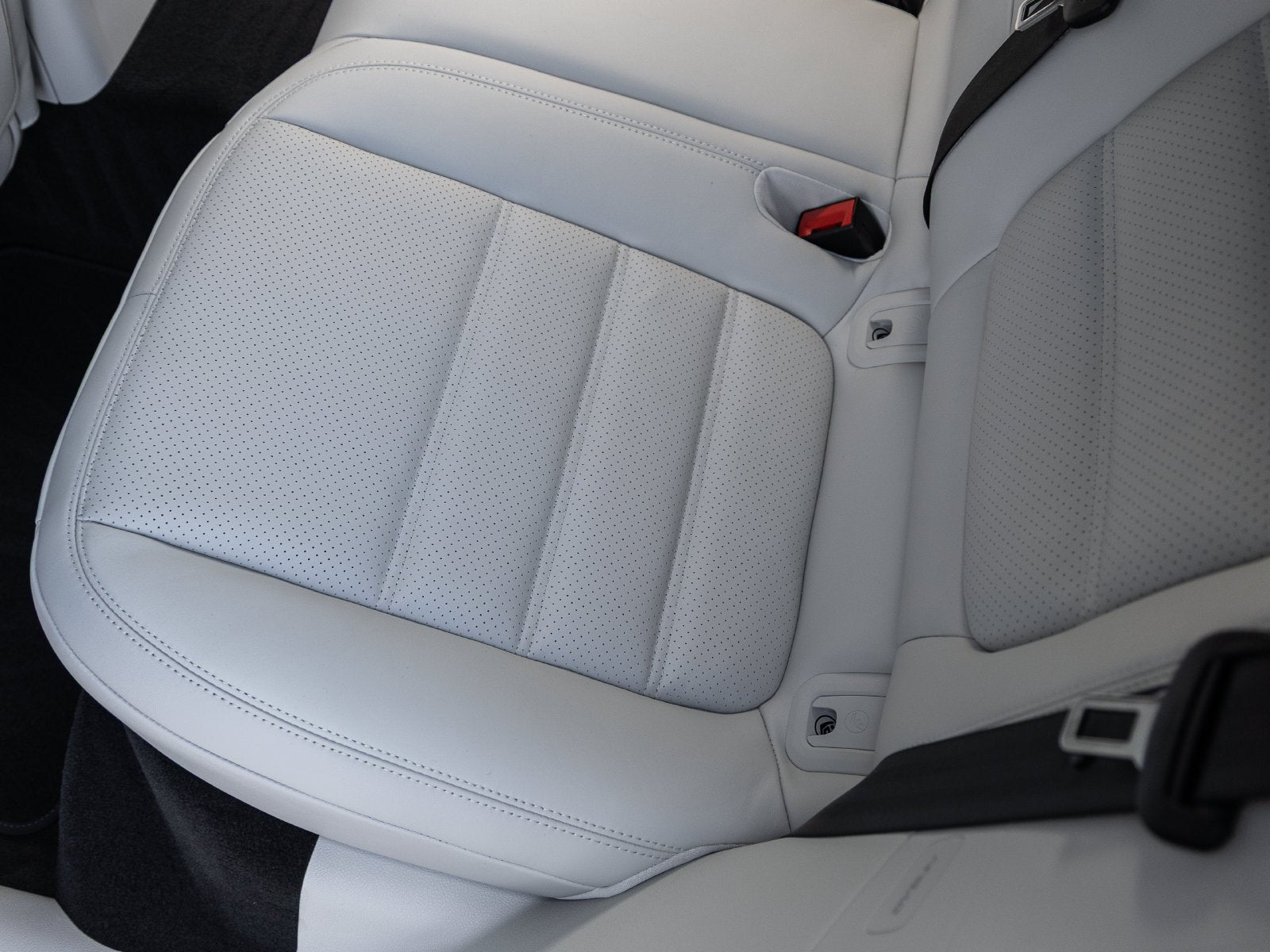 2026 Porsche Macan Macan T