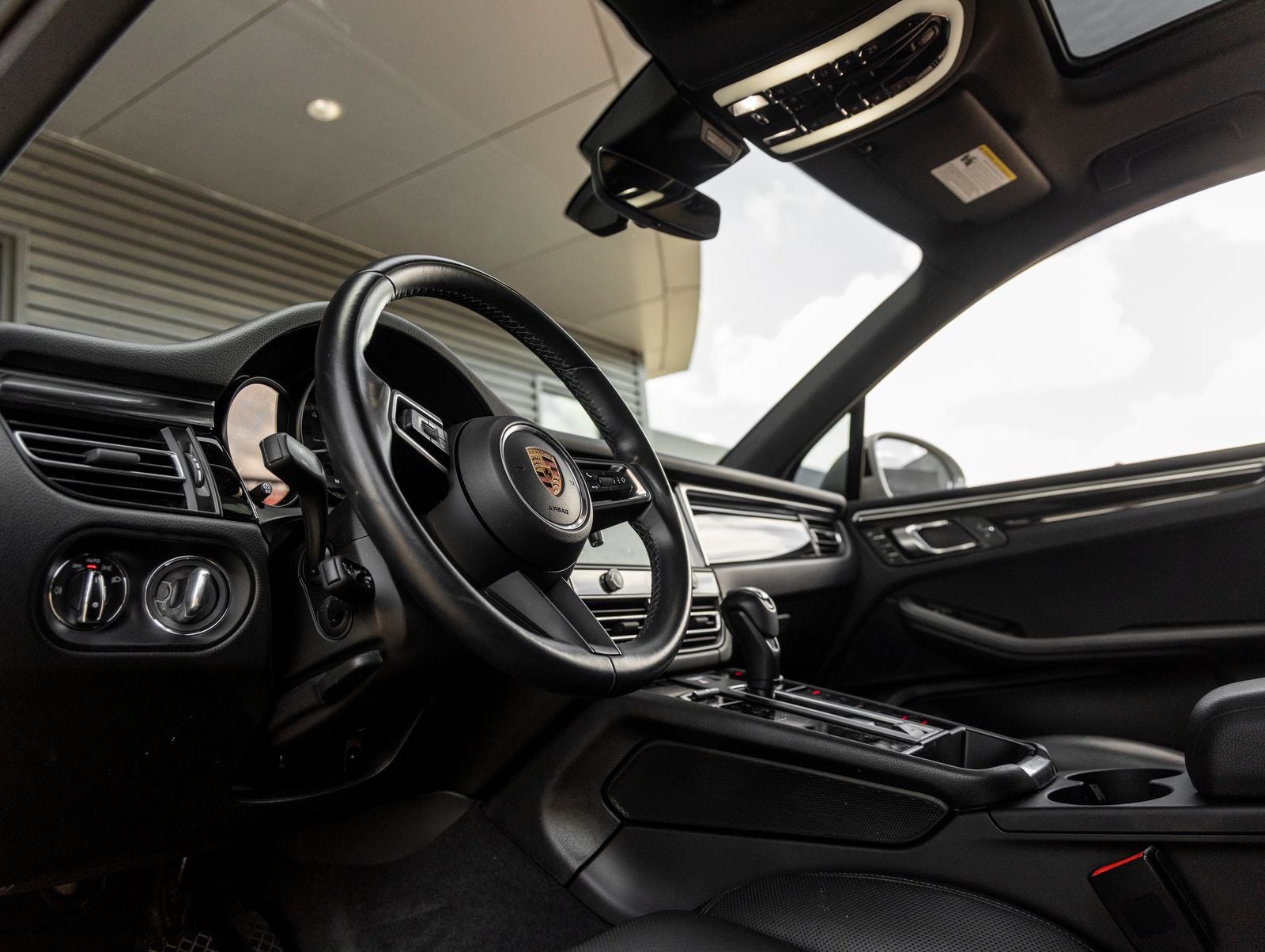 2024 Porsche Macan Macan (MY24)