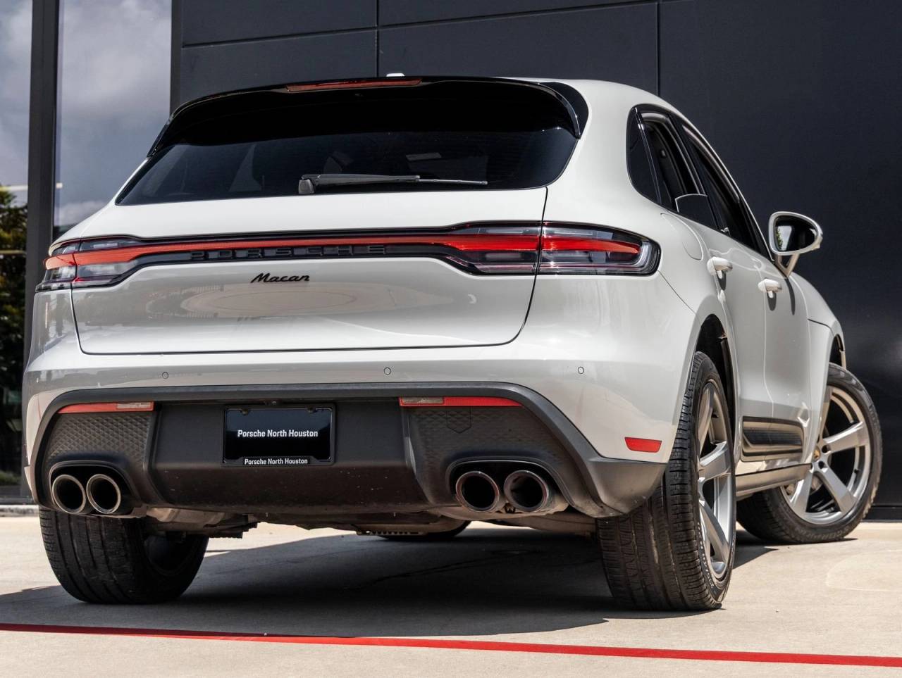 2024 Porsche Macan Macan (MY24)