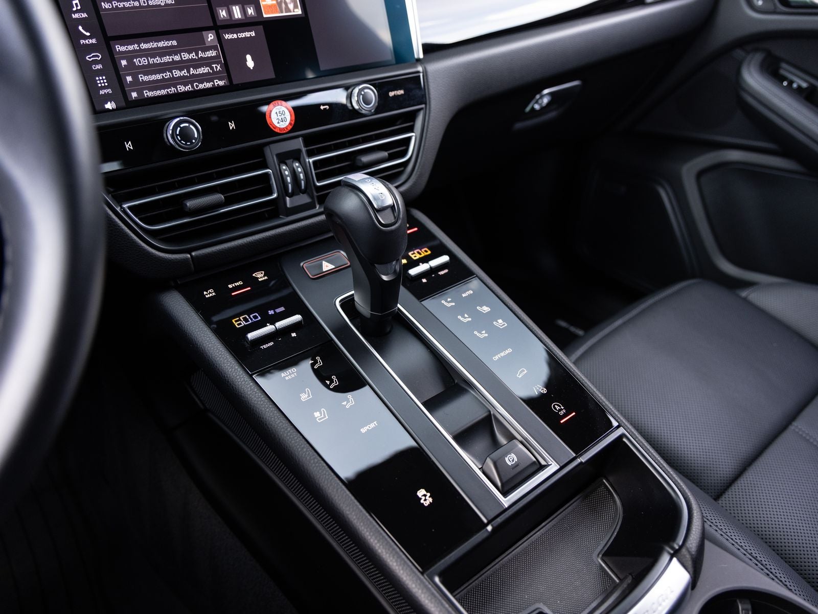 2025 Porsche Macan Macan