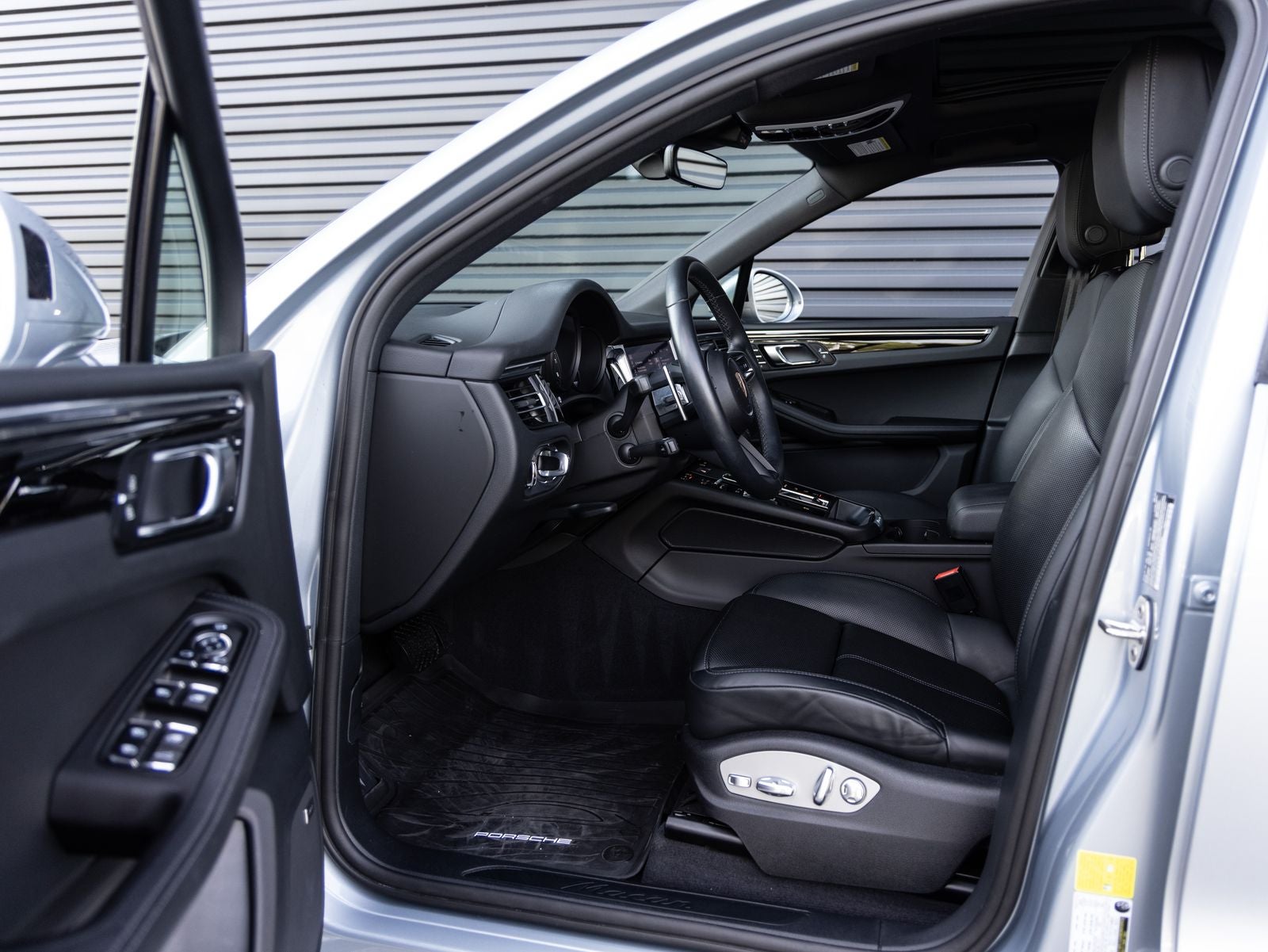 2025 Porsche Macan Macan