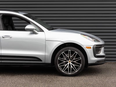 2025 Porsche Macan Macan