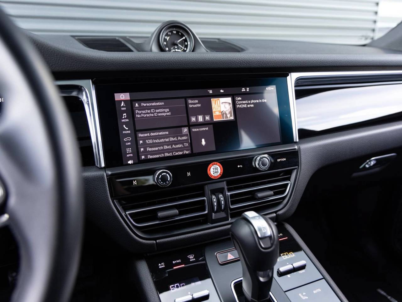 2025 Porsche Macan Macan