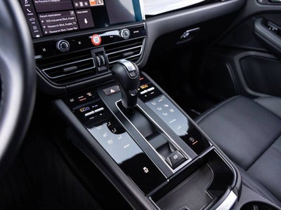 2025 Porsche Macan Macan