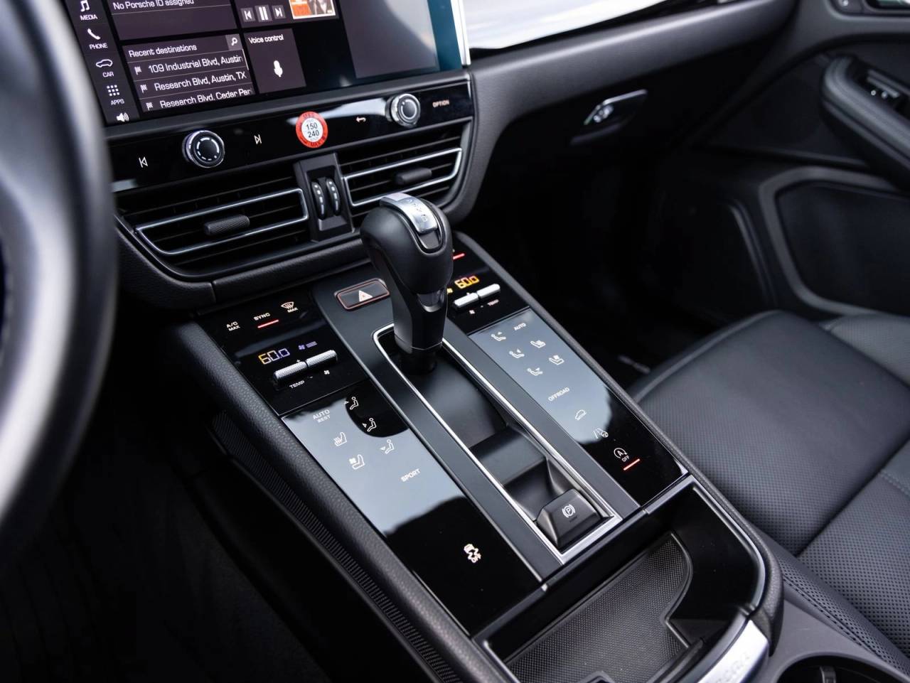 2025 Porsche Macan Macan