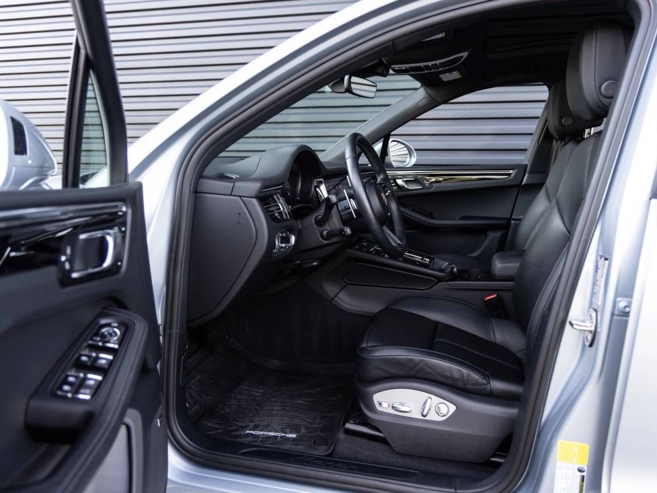 2025 Porsche Macan Macan