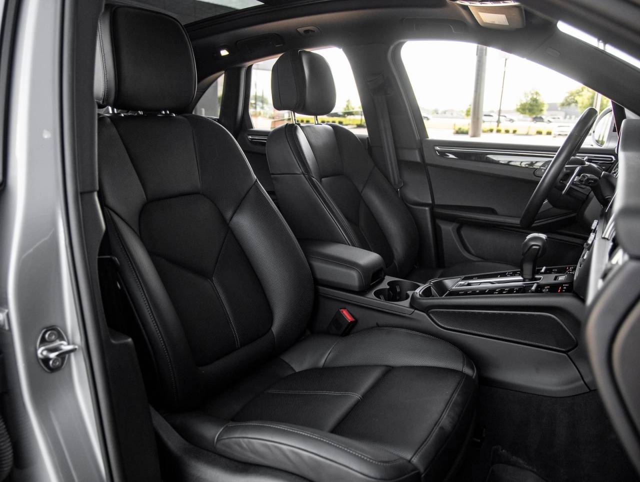 2025 Porsche Macan Macan