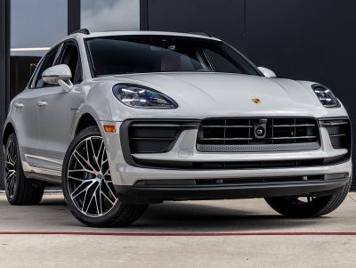 2025 Porsche Macan Base